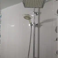 دوش حمام در حد نو