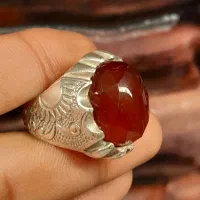 انگشتر عقیق یمن تراش الماسی رکاب دست ساز قلم زنی