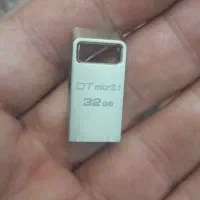 فلش ۳۲ و ۱۶ گیگ