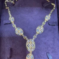 طلا 100 روی تابلو