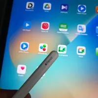 iPad Air wifi 5th بهمراه قلم اورجینال و کیف و گلس|تبلت|شیراز, عفیف‌آباد|دیوار