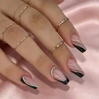 خدمات تخصصی ناخن و اموزش