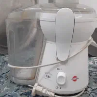 دوعدد آبمیوه گیر