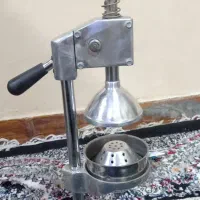 آبمیوه گیری دستی
