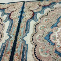 ۲عددفرش‌۹متری‌ولی یکیش۲۰سانت برش خورده‌و۴عددپشتی