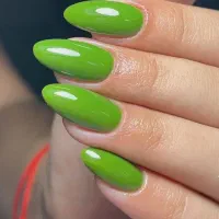 خدمات کاشت ناخن فقط 300