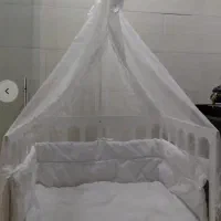 تخت و گهواره نوزاد