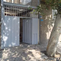 خونه-ویلایی-سه-طبقه-بازسازی-شده-قابل-سکونت
