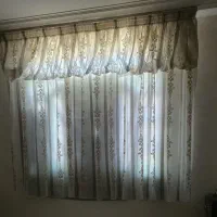 پرده حریر پولکدوزی شده