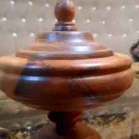 شکلات خوری درب دار چوب گردو/خراطی دست ساز/نو
