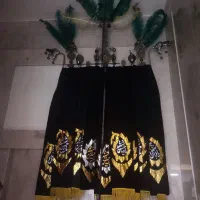 علامت سه تیغ با شال و پر