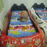 تخت ماشین کودک در حد نو