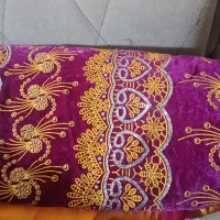 چند تکه پارچه پولکی زیر قیمت بازار گذاشتم متری ۴۰۰