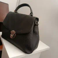 کیف در حد نو دسته بلند داره