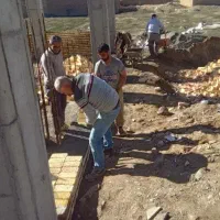 پیمانکار بنا بنایی سفیدکاری بازسازی تخریب کار هستم