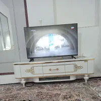 سلام تلویزیون ۴۳اینج درحد نو بفروش میرسد