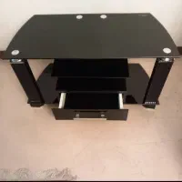 میز شیشه ای تلویزیون