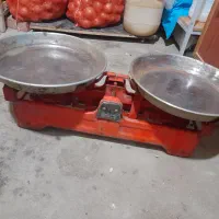 ترازوی قدیمی بیست کیلو