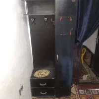 جاکفشی یا کمد لباس