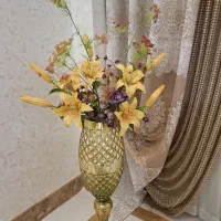 گل و گلدان