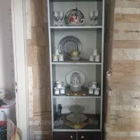 کمد دکوری یا کمد کتابخانه ای