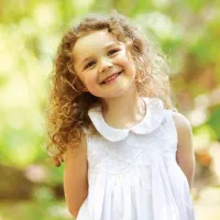 پرستار نگهداری کودک