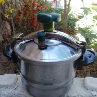 زودپزچهارنفره مارک حاتم استاندارد