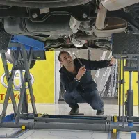 مرکز کارشناسی و تشخیص رنگ بیژن