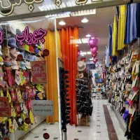 فروشنده خانم لباس زیر حرفه ای