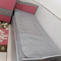 سرویس خواب کامل به همراه یه تخت یک نفر