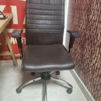 صندلی کارمندی اداری جکدار