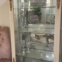 ویترین در حد نو سه طبقه چوب راش