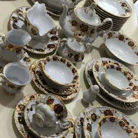 سرویس چینی ژاپنی گل برجسته زرشکی طلاکوب