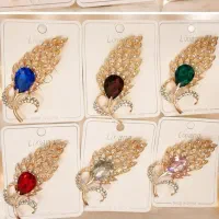 گل سینه (سنجاق سینه) جواهری