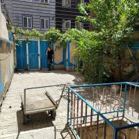 ۱۰۰متر دربستی حیاط دار نازی آباد