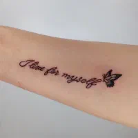 تتو بدن و کاشت ناخن