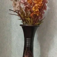 گلدان با گل