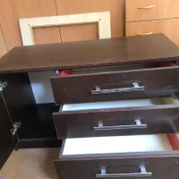 دراور وکمد کتاب ‌و میز تلویزیون و تشک