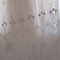 پرده نو و تمیز