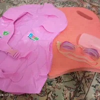 جلیقه شنا و عینک وتخته شنا