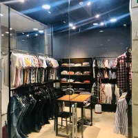 ۱۸ متر تجاری بازار آهنگران (پوشاک مردانه)