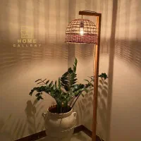 آباژور ایستاده حصیری