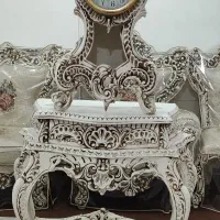 ساعت کنسول دار