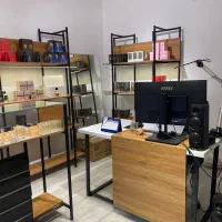 فروش ویترین فلزی در حد نو