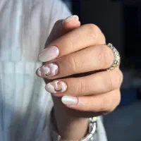 خدمات و اموزش ناخن