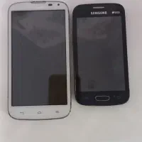 دو عدد گوشی خاموش