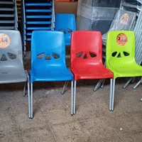 صندلی پلاستیکی طرح نگین