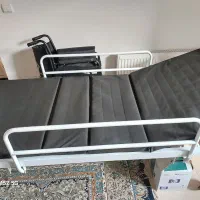 یک دستگاه تخت بیمارستانی قابل تنظیم