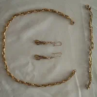یک عدد گردنبند گوشواره و دستبند شانل طلا