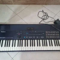 ارگ Roland EM-305 اصل و سالم همراه آداپتور